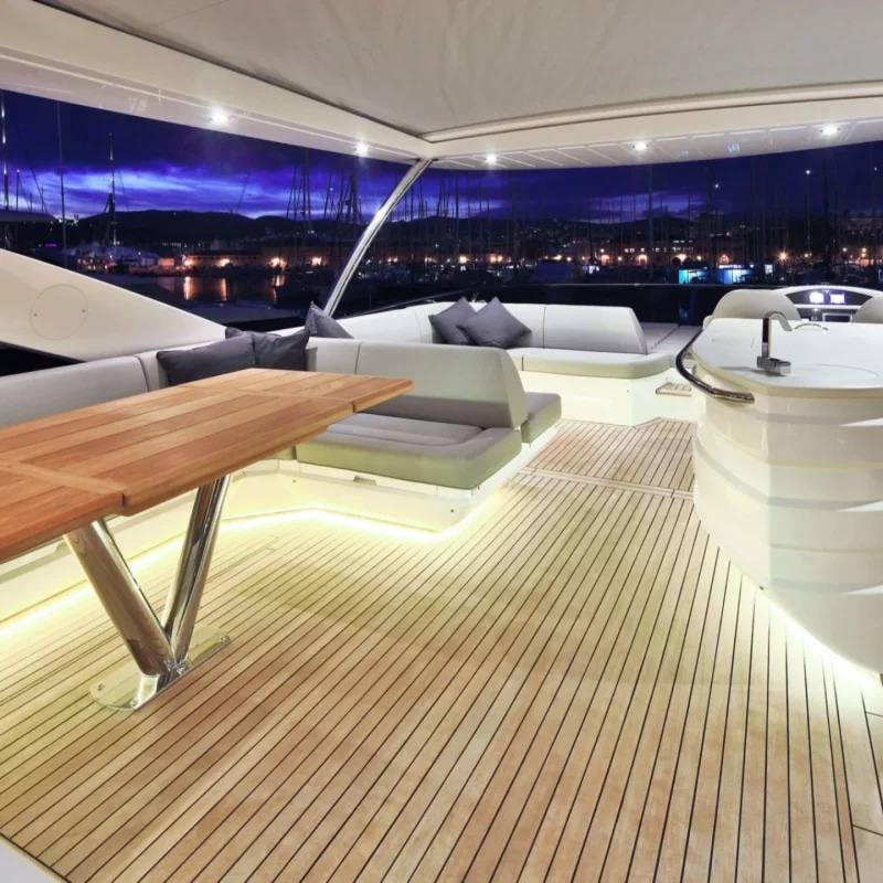 2015 Sunseeker 75 te huur (photo 8)