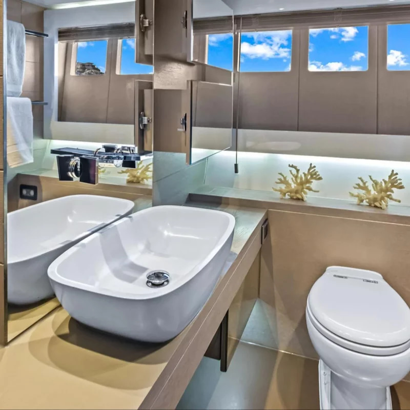 2013 Pearl 75 for charter (photo 33)