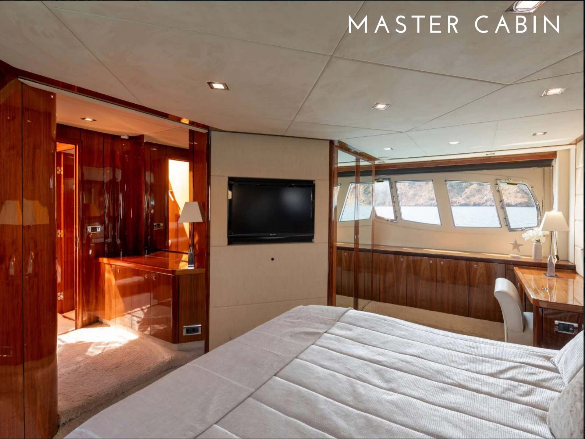 2010 Sunseeker Manhattan 70 na czarter (photo 25)