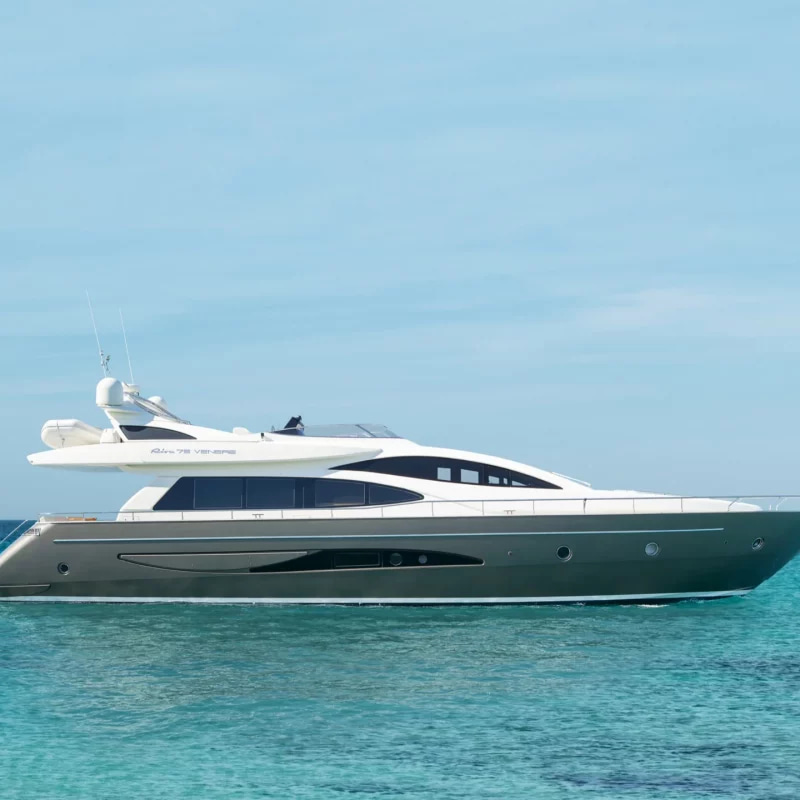 2009 Riva Venere 75 à louer (photo 1)