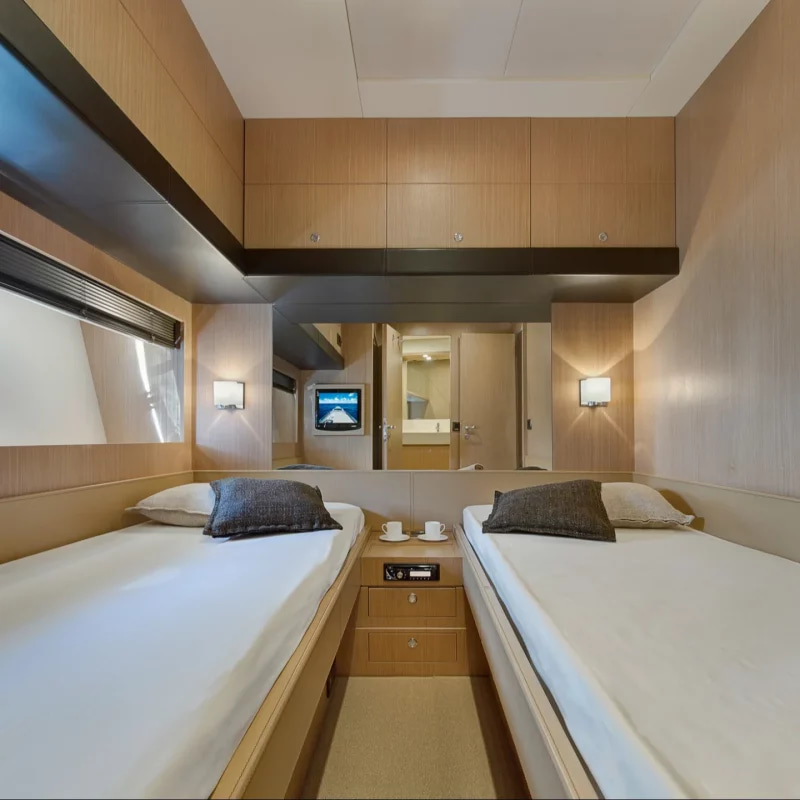 2009 Riva Venere 75 à louer (photo 9)