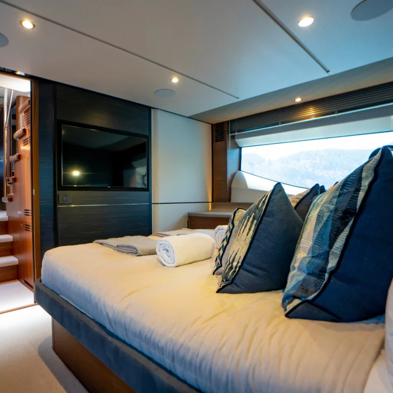 2022 Princess S66 te huur (photo 38)