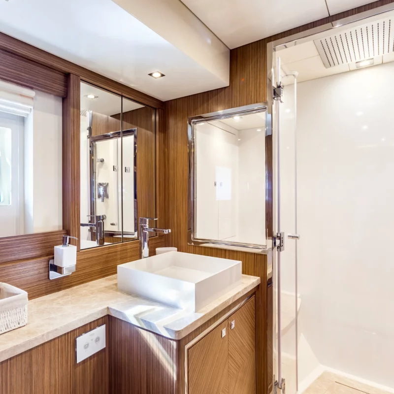 2019 Sirena Yachts 64 a noleggio (photo 21)
