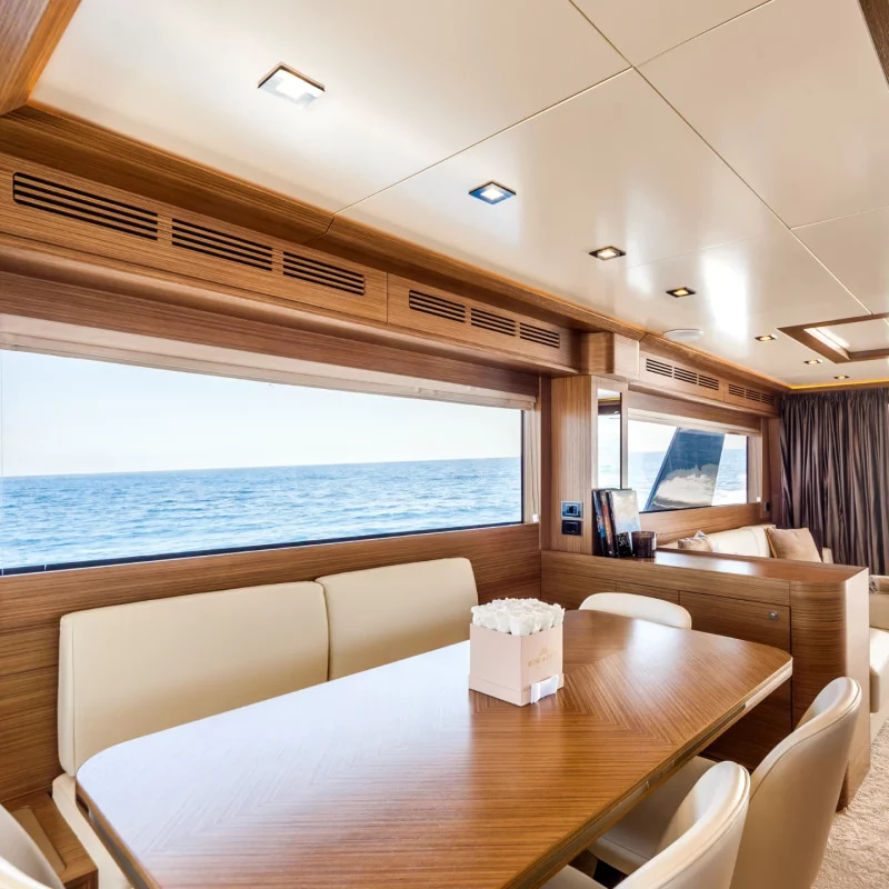 2019 Sirena Yachts 64 a noleggio (photo 23)