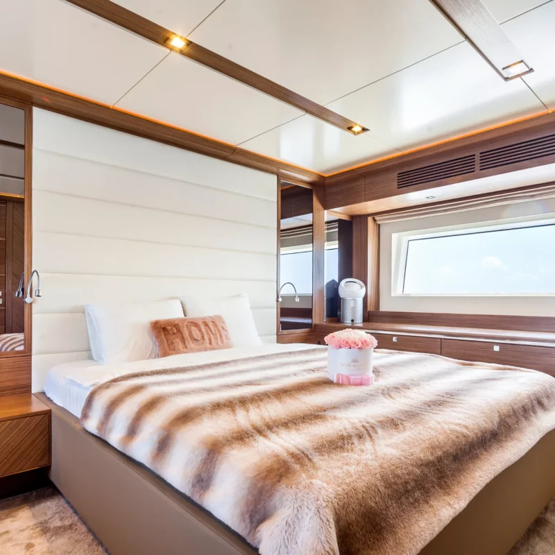 2019 Sirena Yachts 64 a noleggio (photo 30)