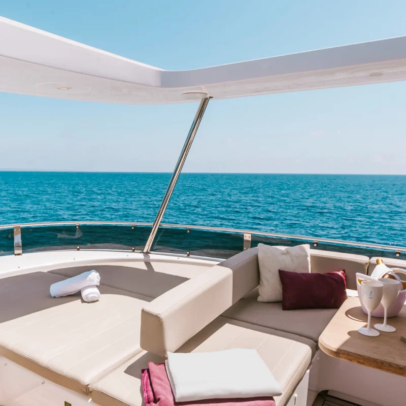 2019 Sirena Yachts 64 a noleggio (photo 32)