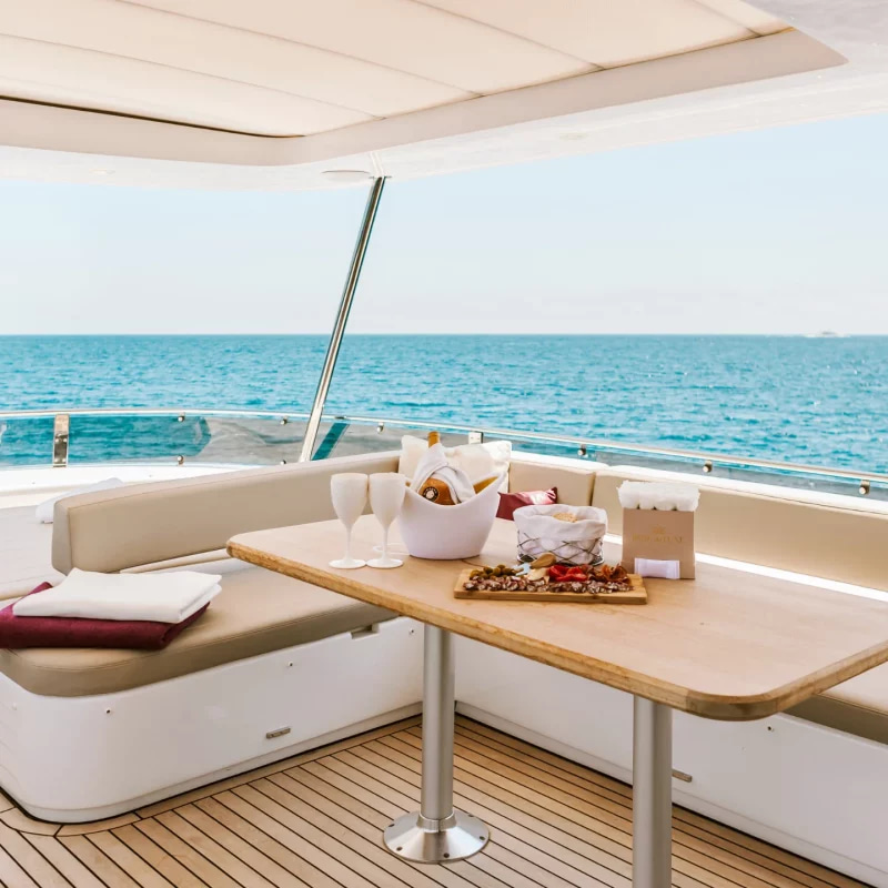 2019 Sirena Yachts 64 a noleggio (photo 43)
