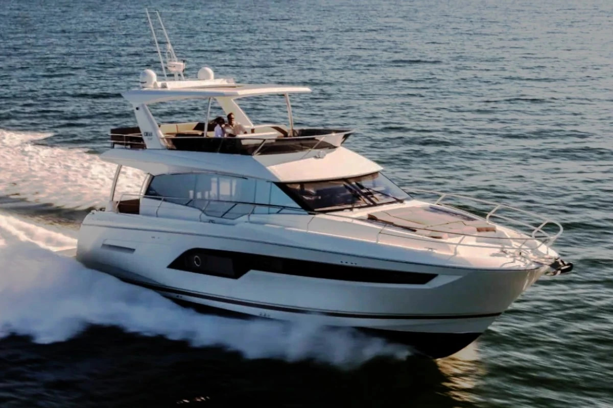 2018 Prestige 630 Fly zu chartern (photo 1)
