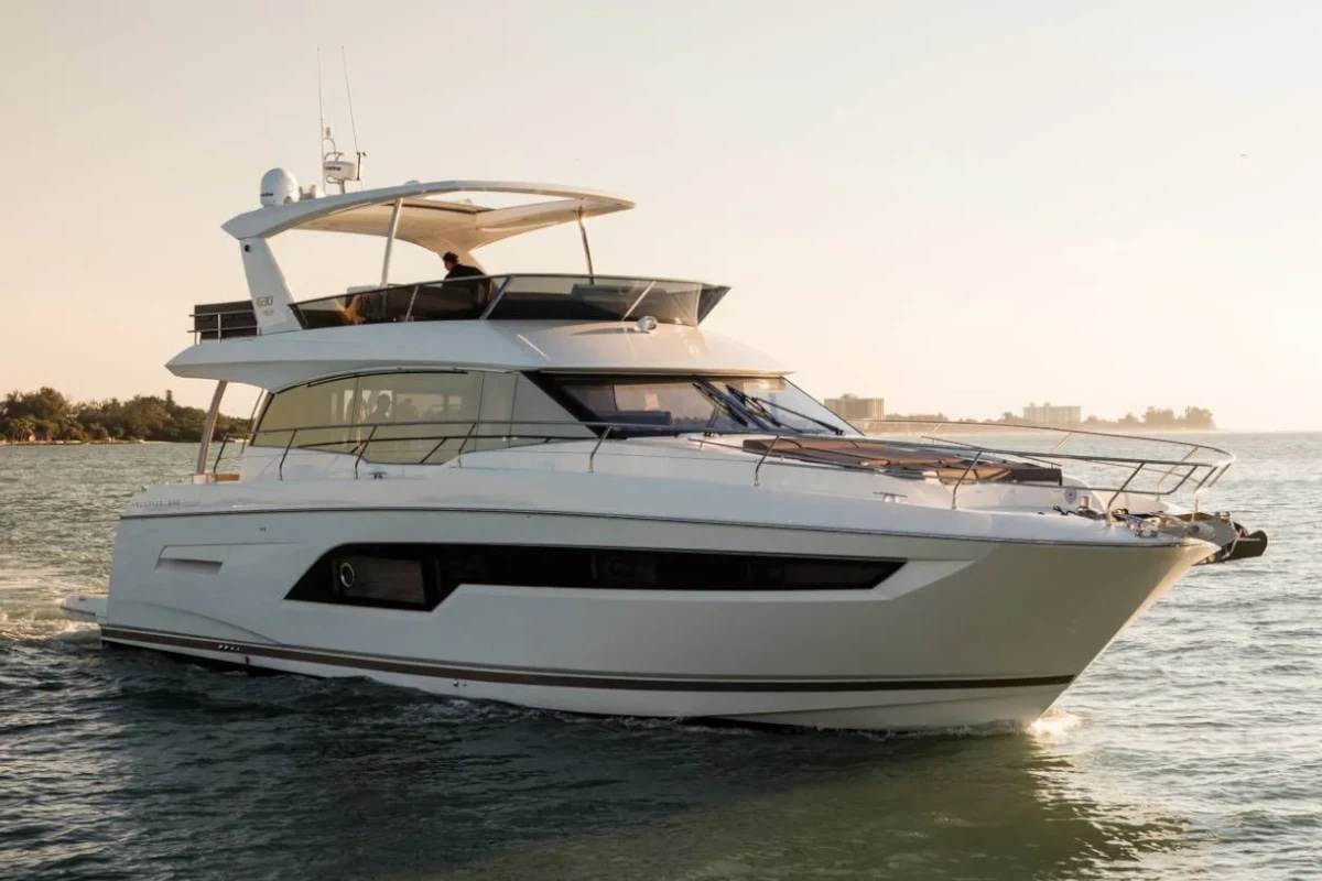 2018 Prestige 630 Fly zu chartern (photo 2)