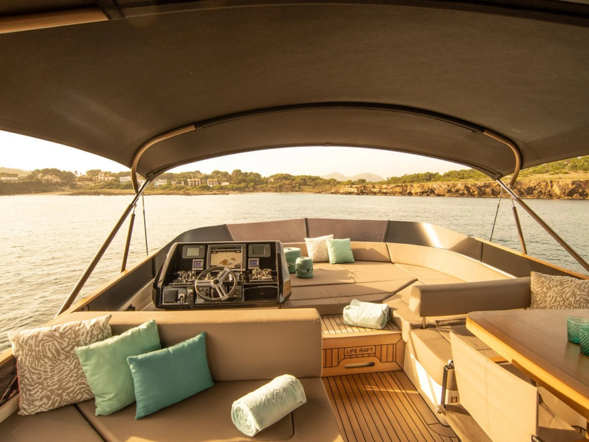 2012 Numarine 24M para fretamento (photo 25)