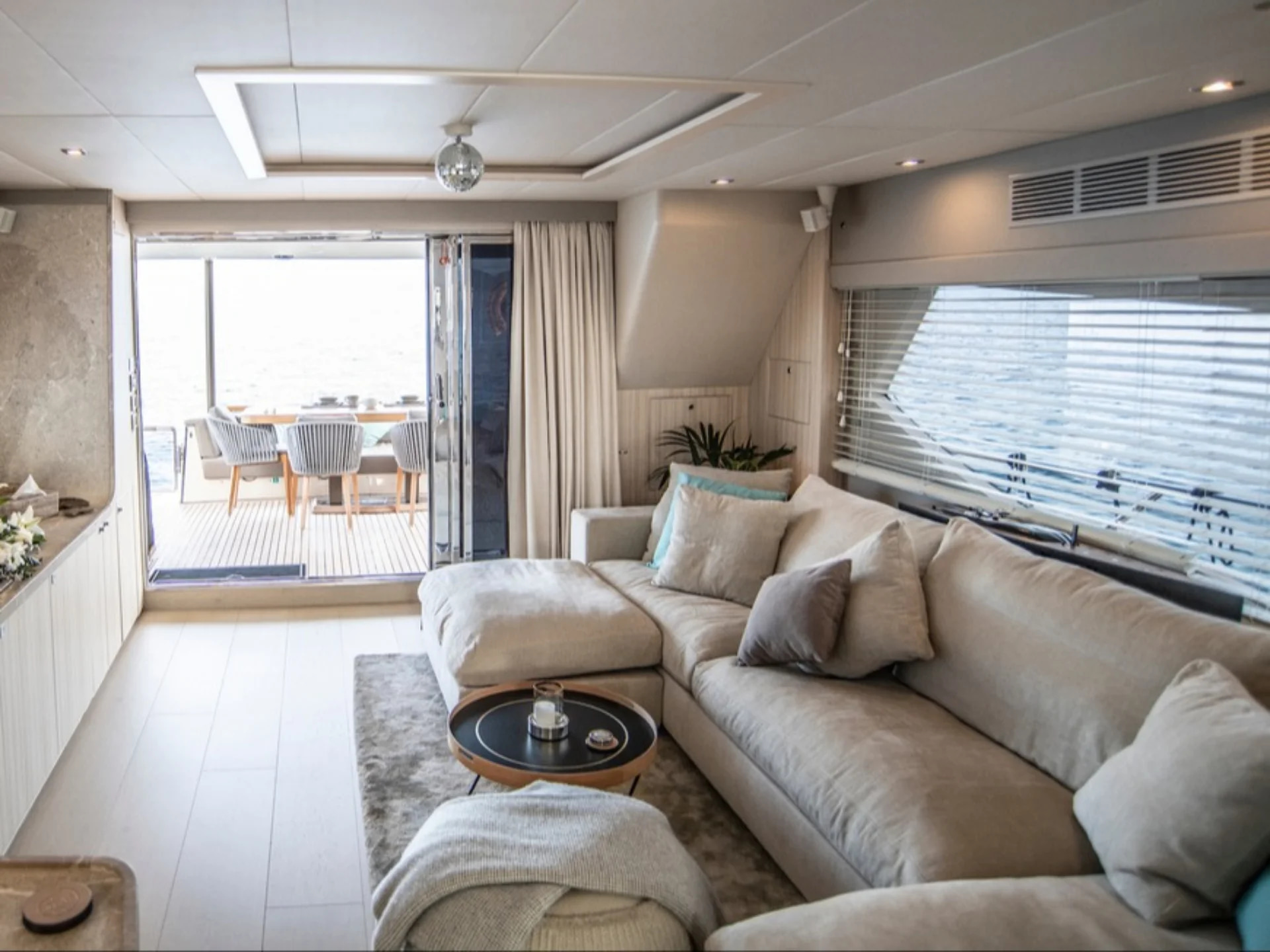 2012 Numarine 24M para fretamento (photo 27)