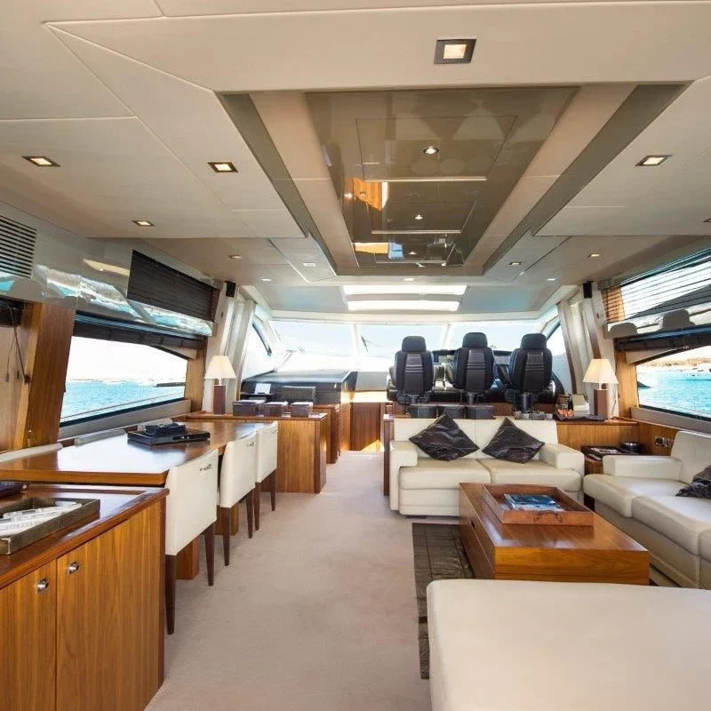 2010 Sunseeker Predator 84 à louer (photo 10)
