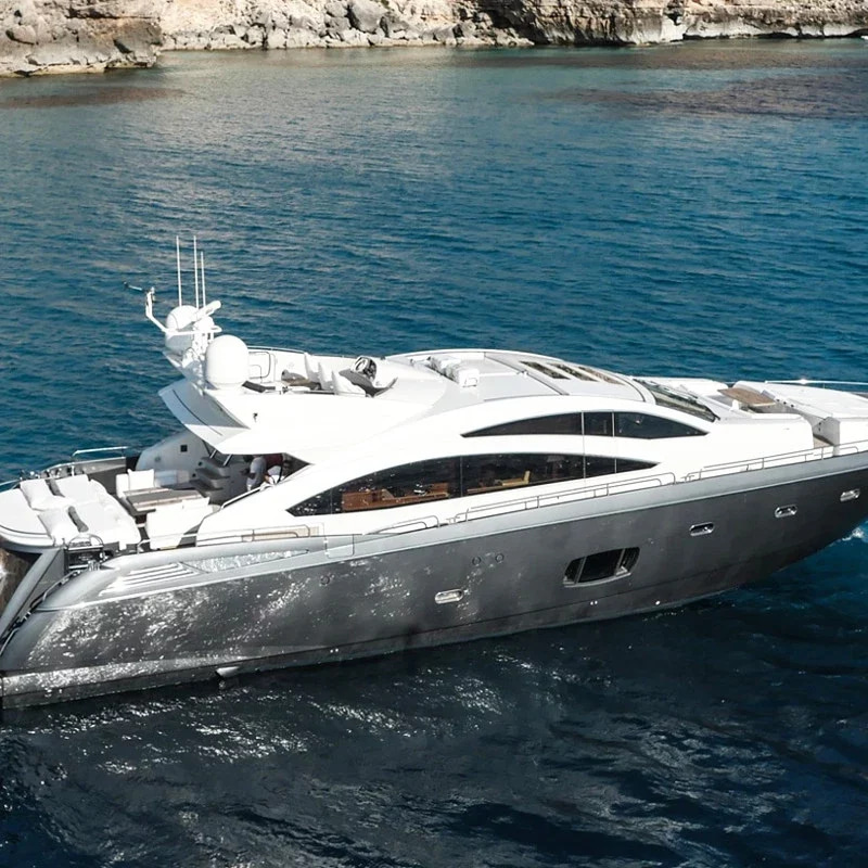 2010 Sunseeker Predator 84 à louer (photo 3)