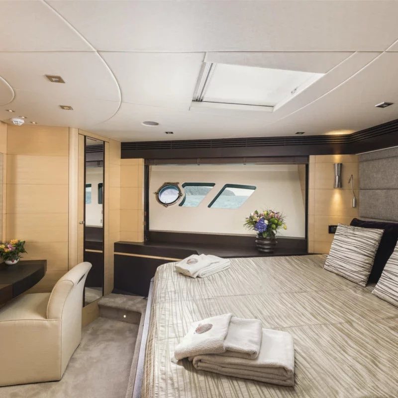 2015 Sunseeker Sport 80 à louer (photo 8)