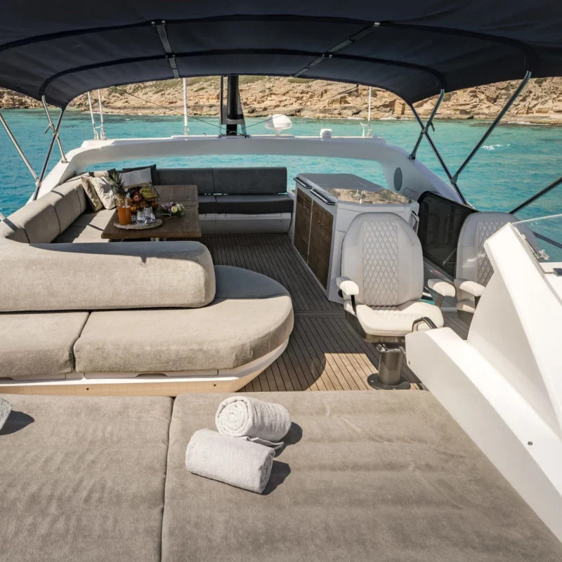 2015 Sunseeker Sport 80 à louer (photo 16)