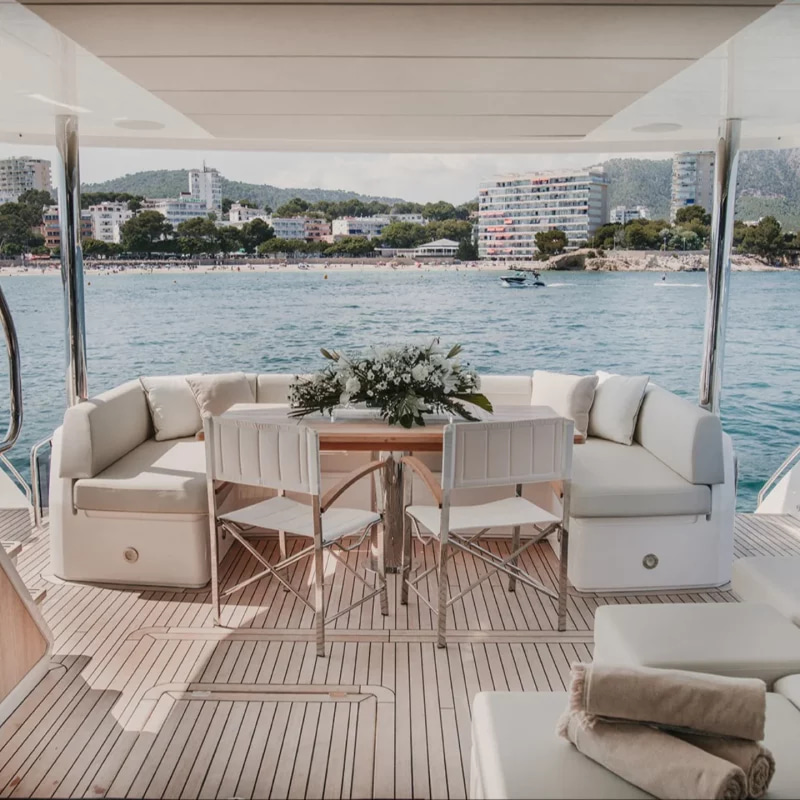 2019 Sunseeker 76 for charter (photo 5)