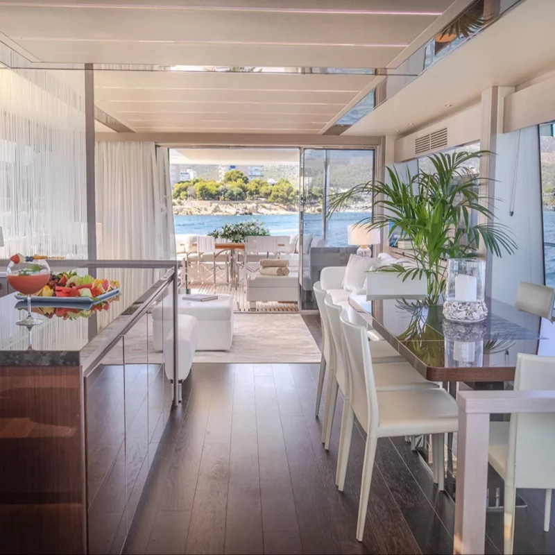 2019 Sunseeker 76 for charter (photo 14)
