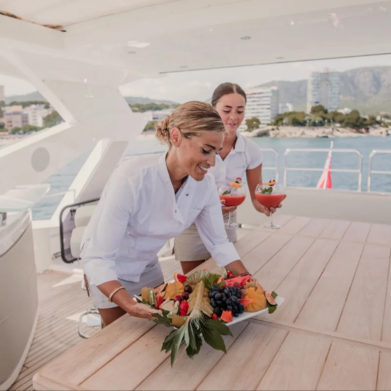 2019 Sunseeker 76 for charter (photo 17)