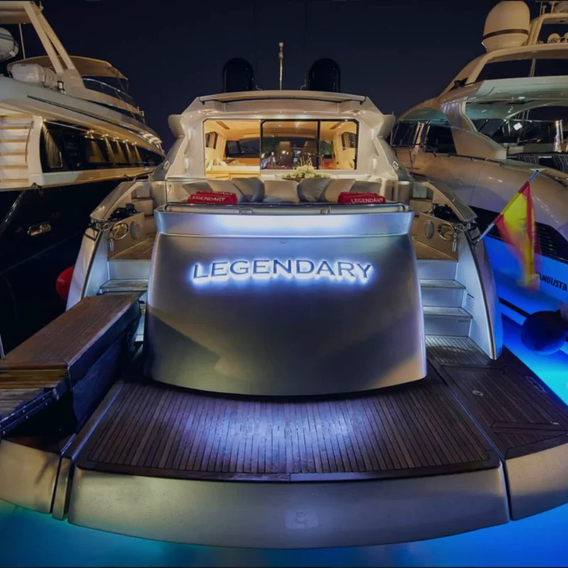 2008 Pershing 72 zu chartern (photo 10)