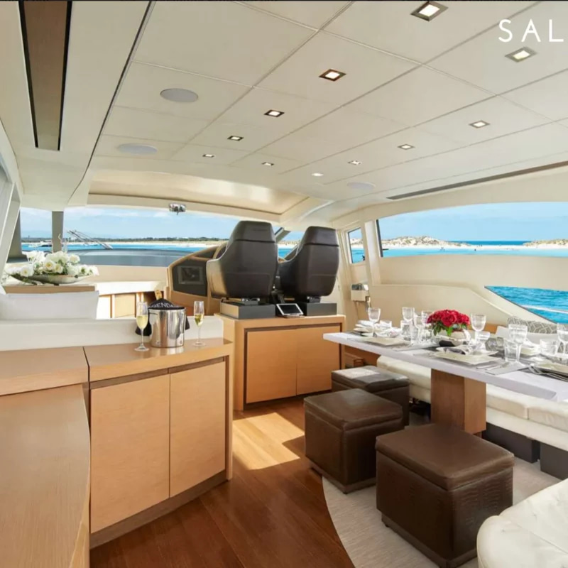 2008 Pershing 72 zu chartern (photo 14)