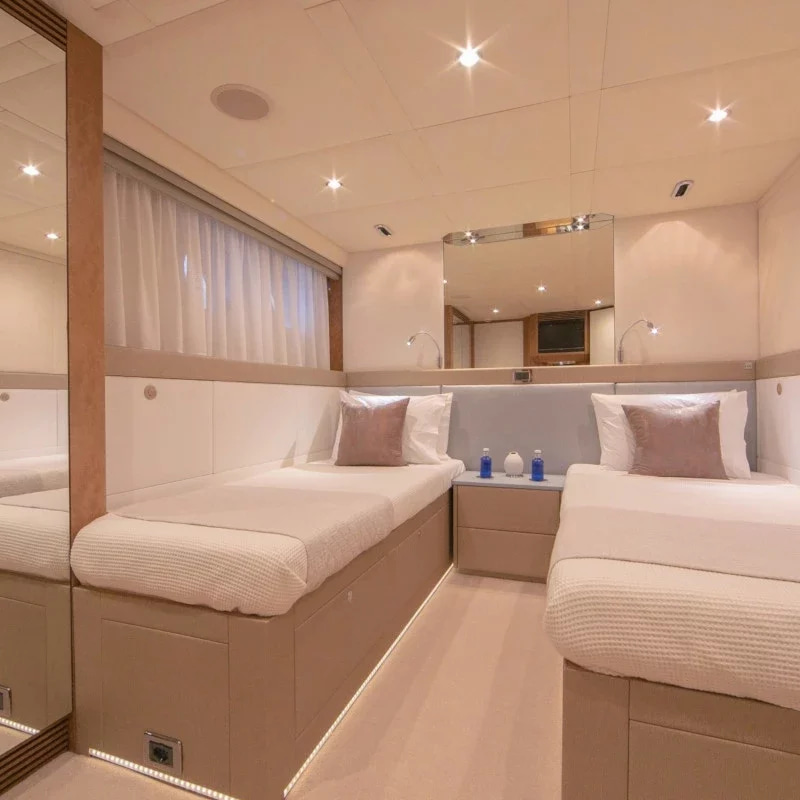 2005 Evolution Yachts Benita Blue te huur (photo 7)