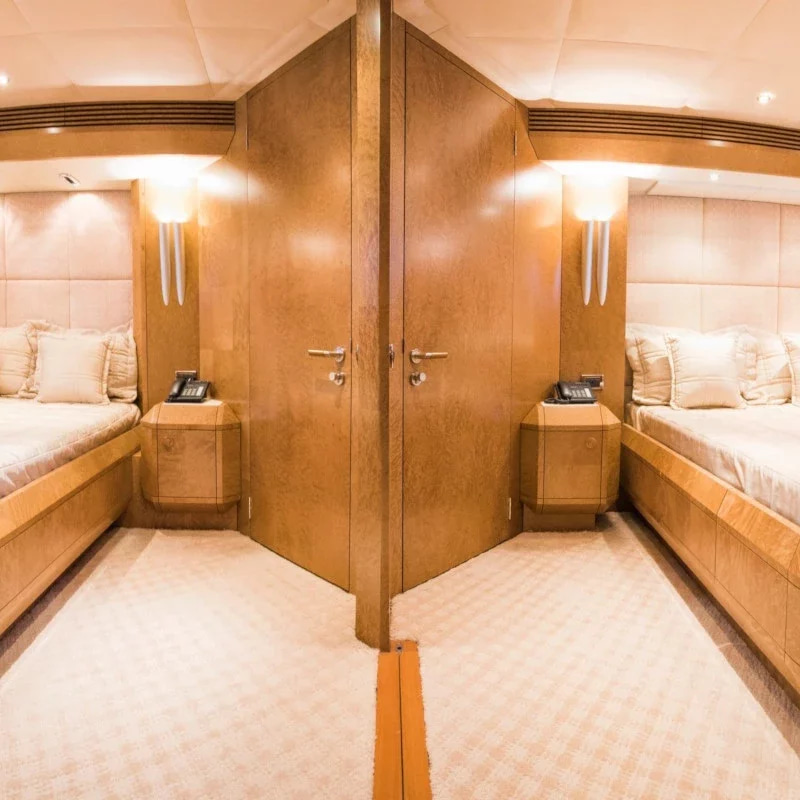 2005 Evolution Yachts Benita Blue te huur (photo 12)