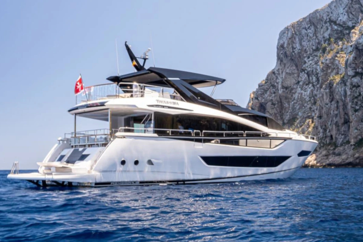 2021 Sunseeker 88 en alquiler (photo 2)