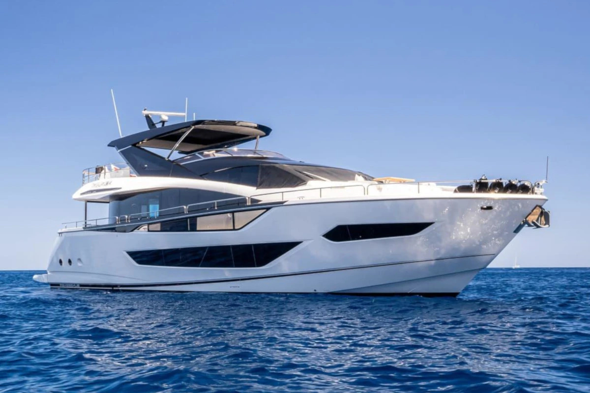 2021 Sunseeker 88 en alquiler (photo 1)