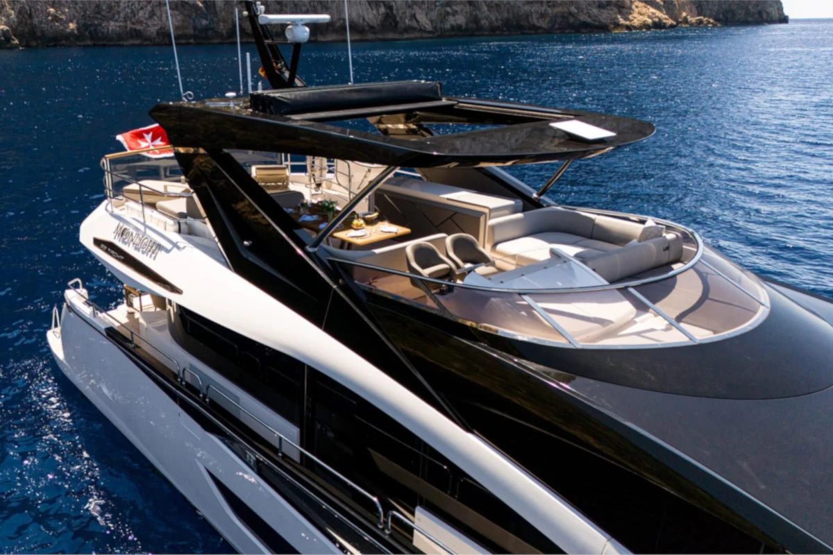 2021 Sunseeker 88 en alquiler (photo 3)
