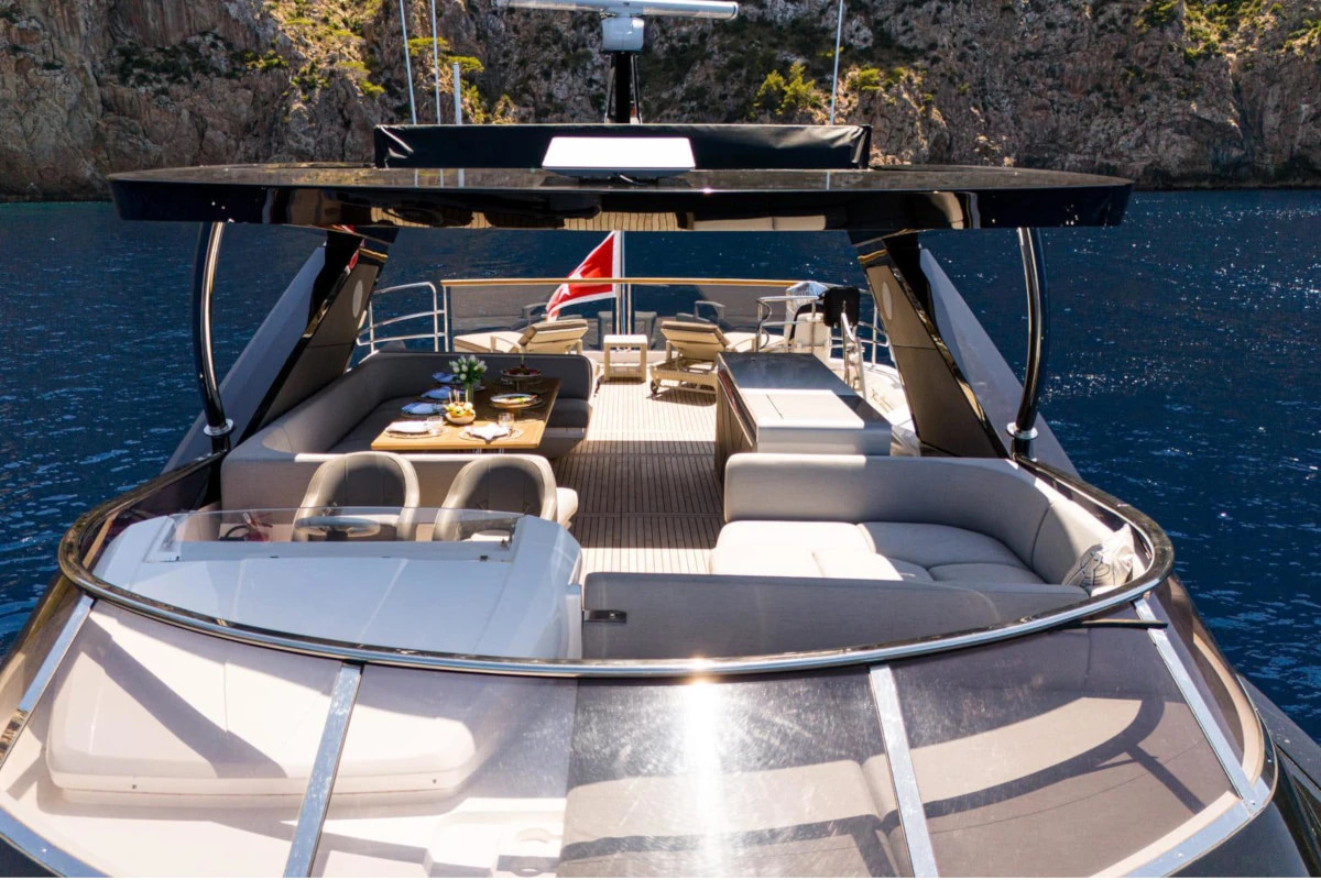 2021 Sunseeker 88 en alquiler (photo 8)