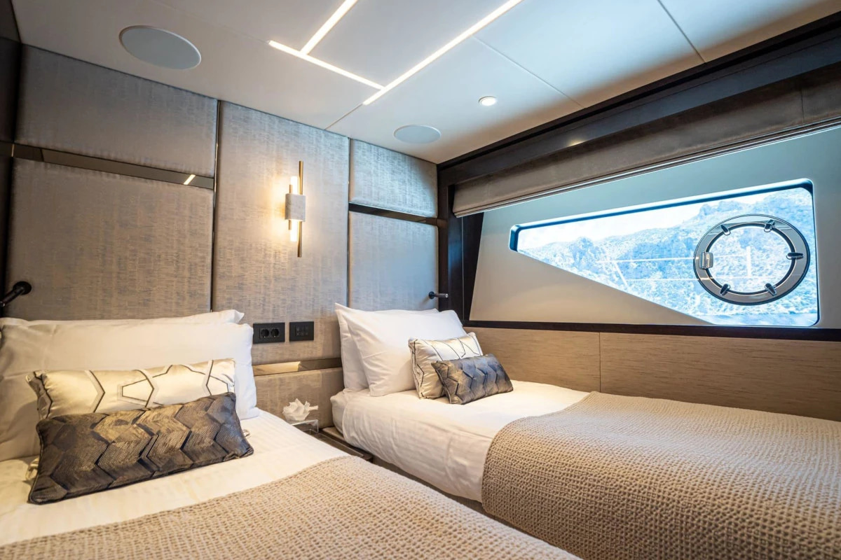 2021 Sunseeker 88 en alquiler (photo 10)
