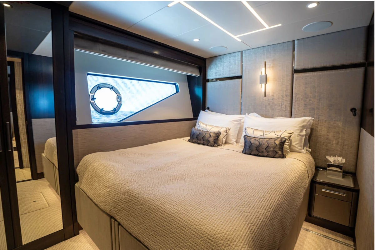 2021 Sunseeker 88 en alquiler (photo 12)