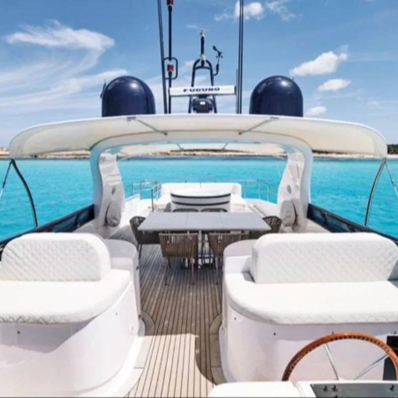 2006 Maiora 99 for charter (photo 11)
