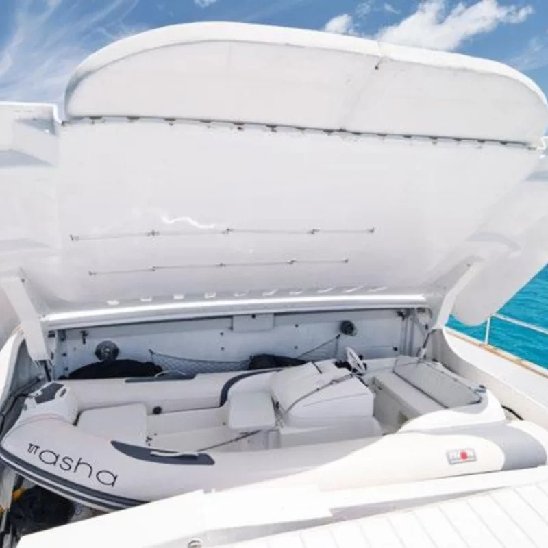 2006 Maiora 99 for charter (photo 13)