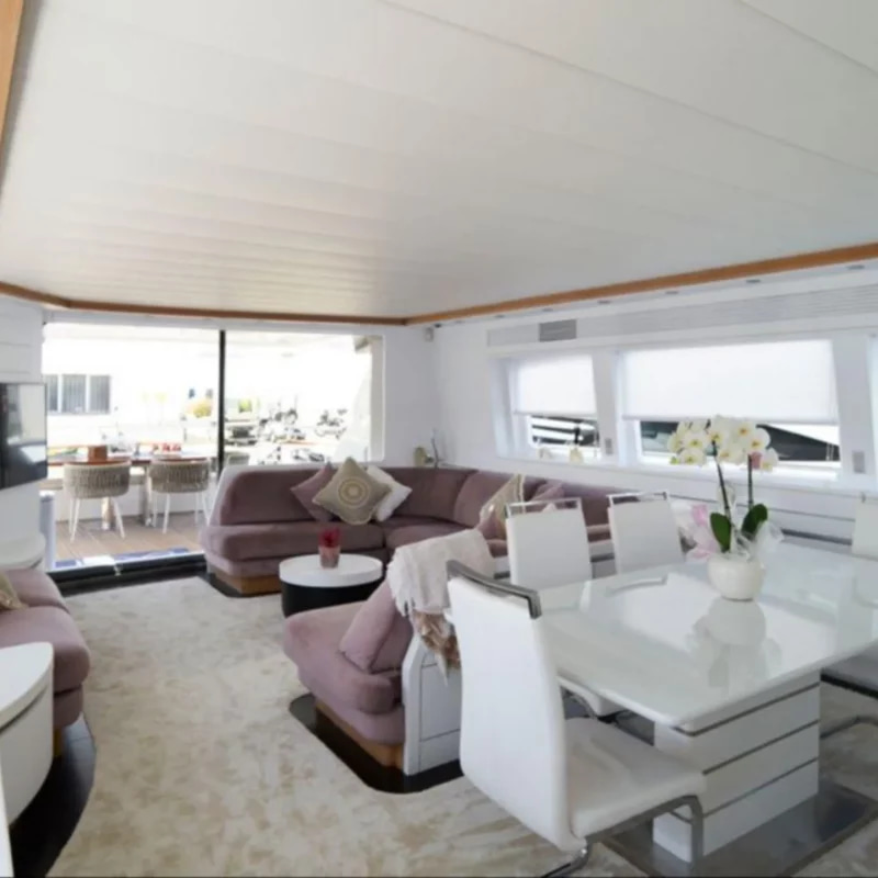 2006 Maiora 99 for charter (photo 19)