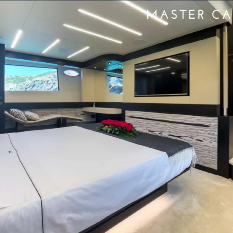 2019 Pershing 8X en alquiler (photo 25)