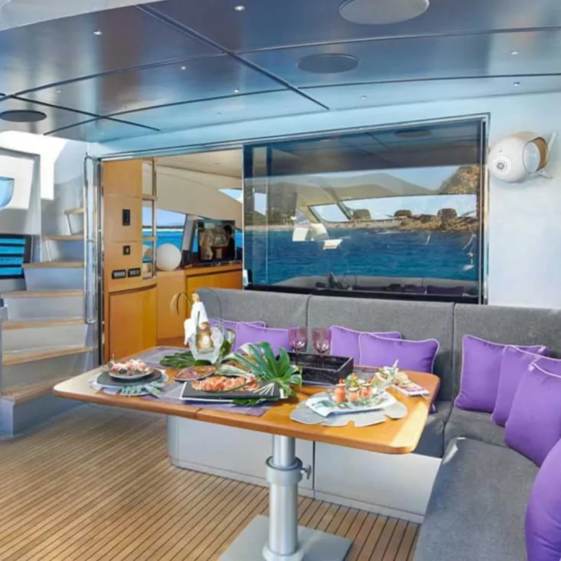 2009 Pershing 90 a noleggio (photo 8)