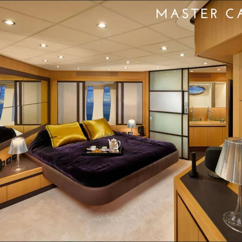 2009 Pershing 90 a noleggio (photo 12)