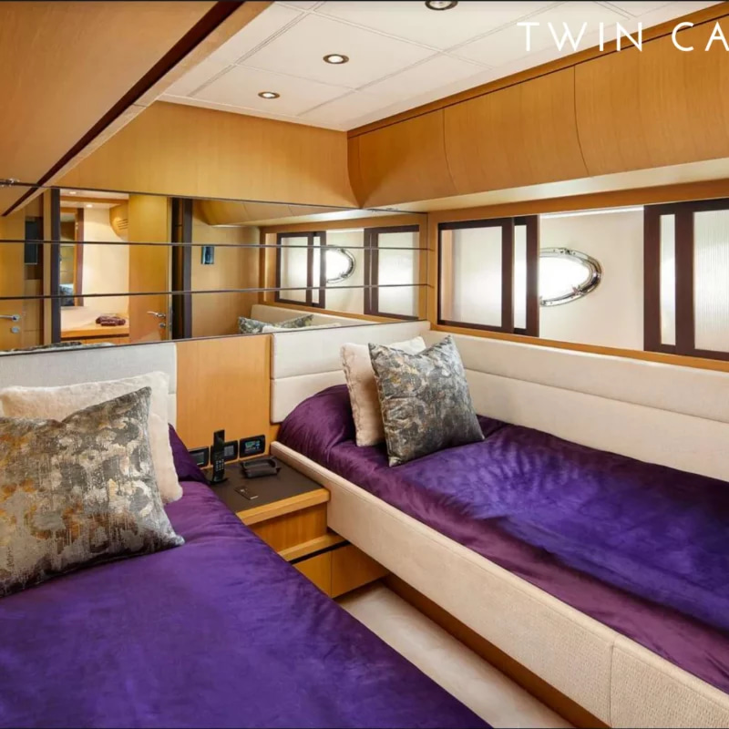 2009 Pershing 90 a noleggio (photo 16)