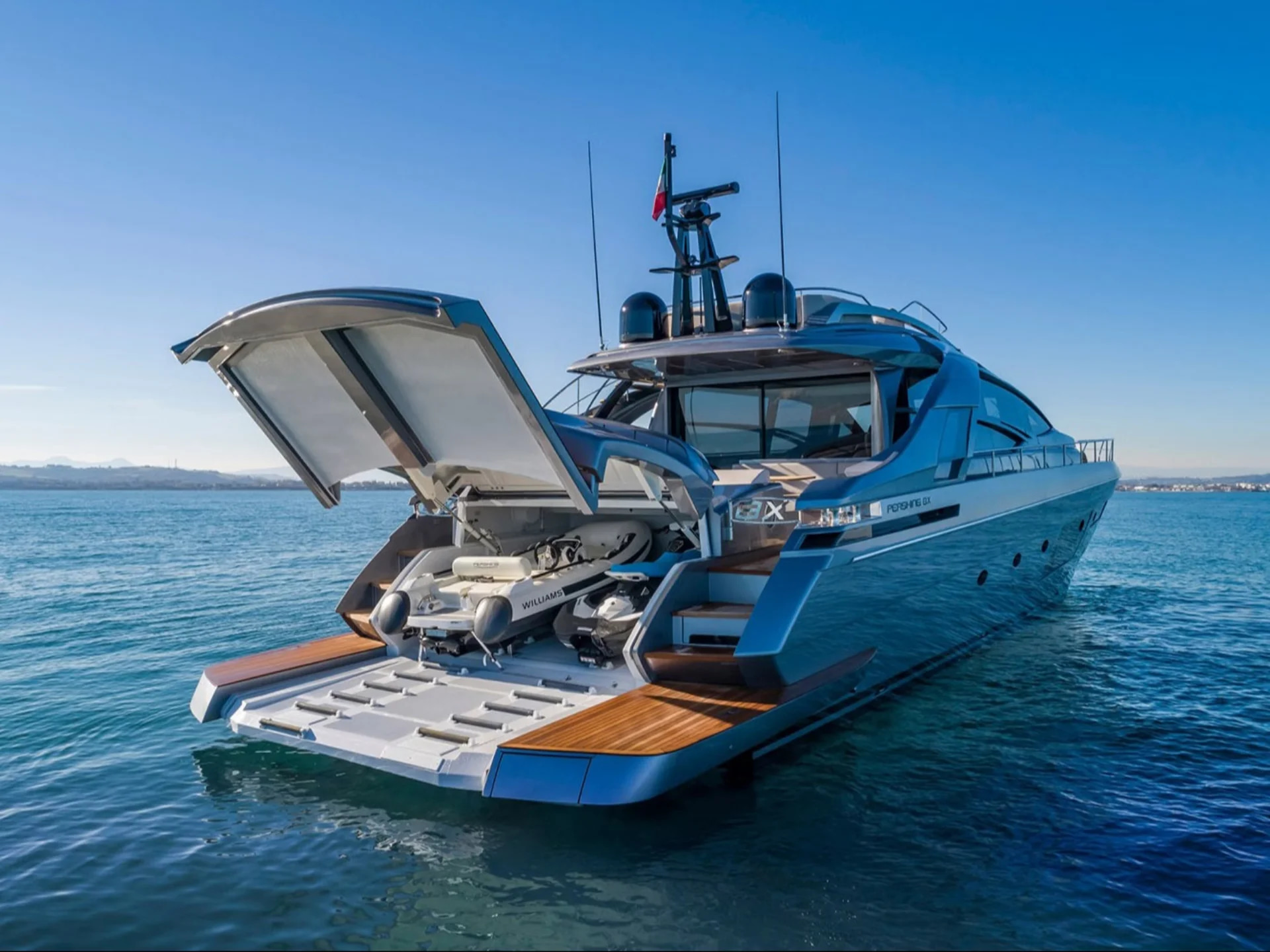 2023 Pershing 8X à louer (photo 3)