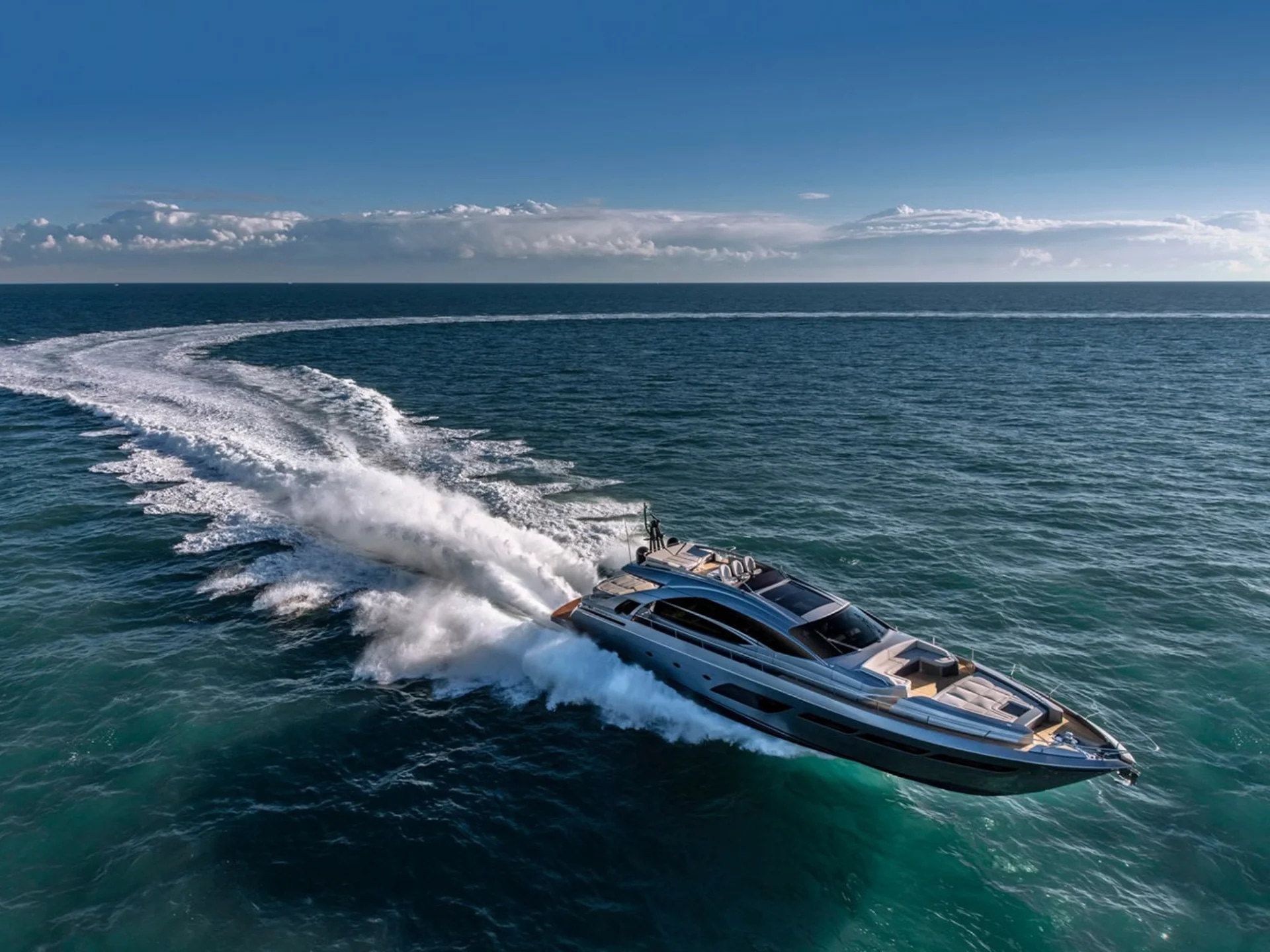 2023 Pershing 8X à louer (photo 4)