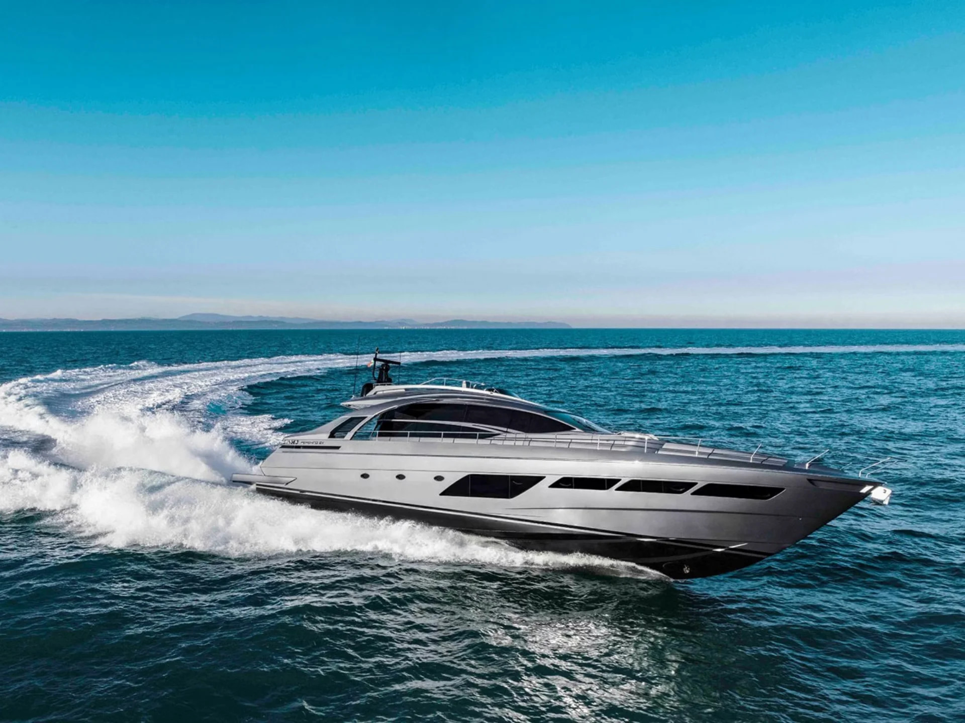 2023 Pershing 8X à louer (photo 5)