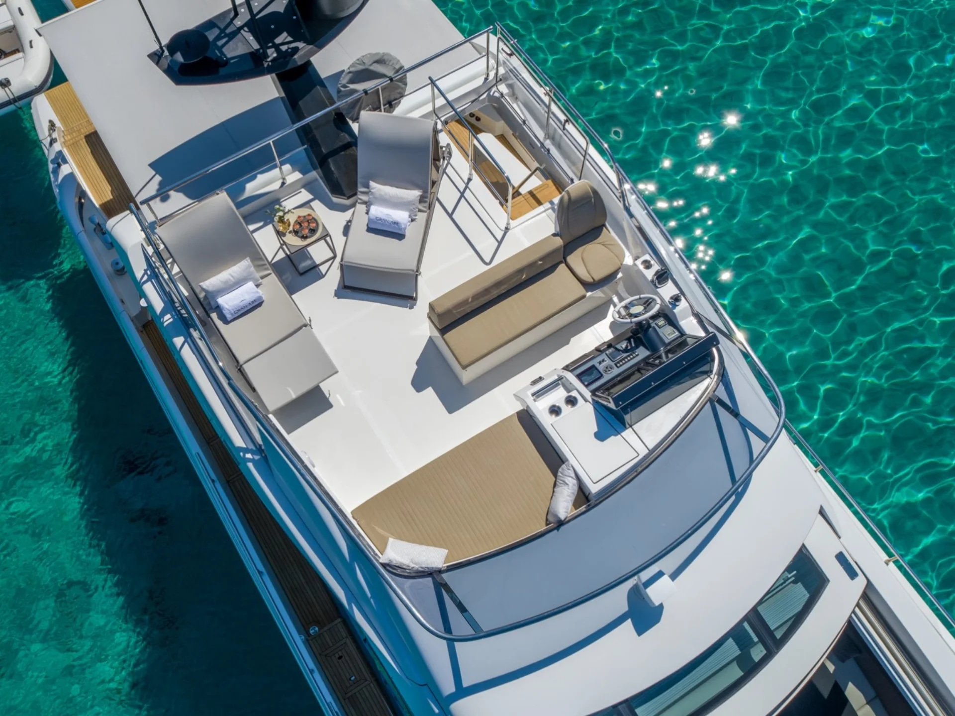 2016 Azimut 77S a noleggio (photo 4)