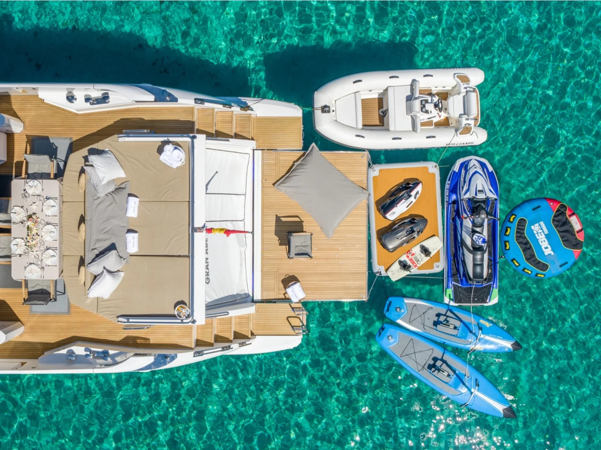 2016 Azimut 77S a noleggio (photo 5)