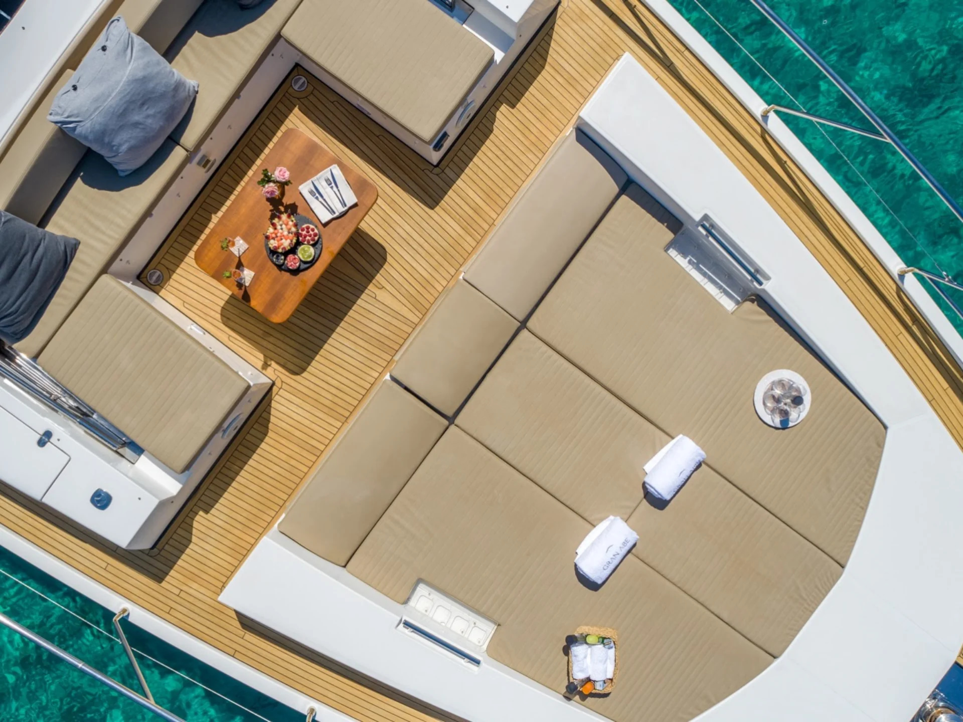 2016 Azimut 77S a noleggio (photo 6)