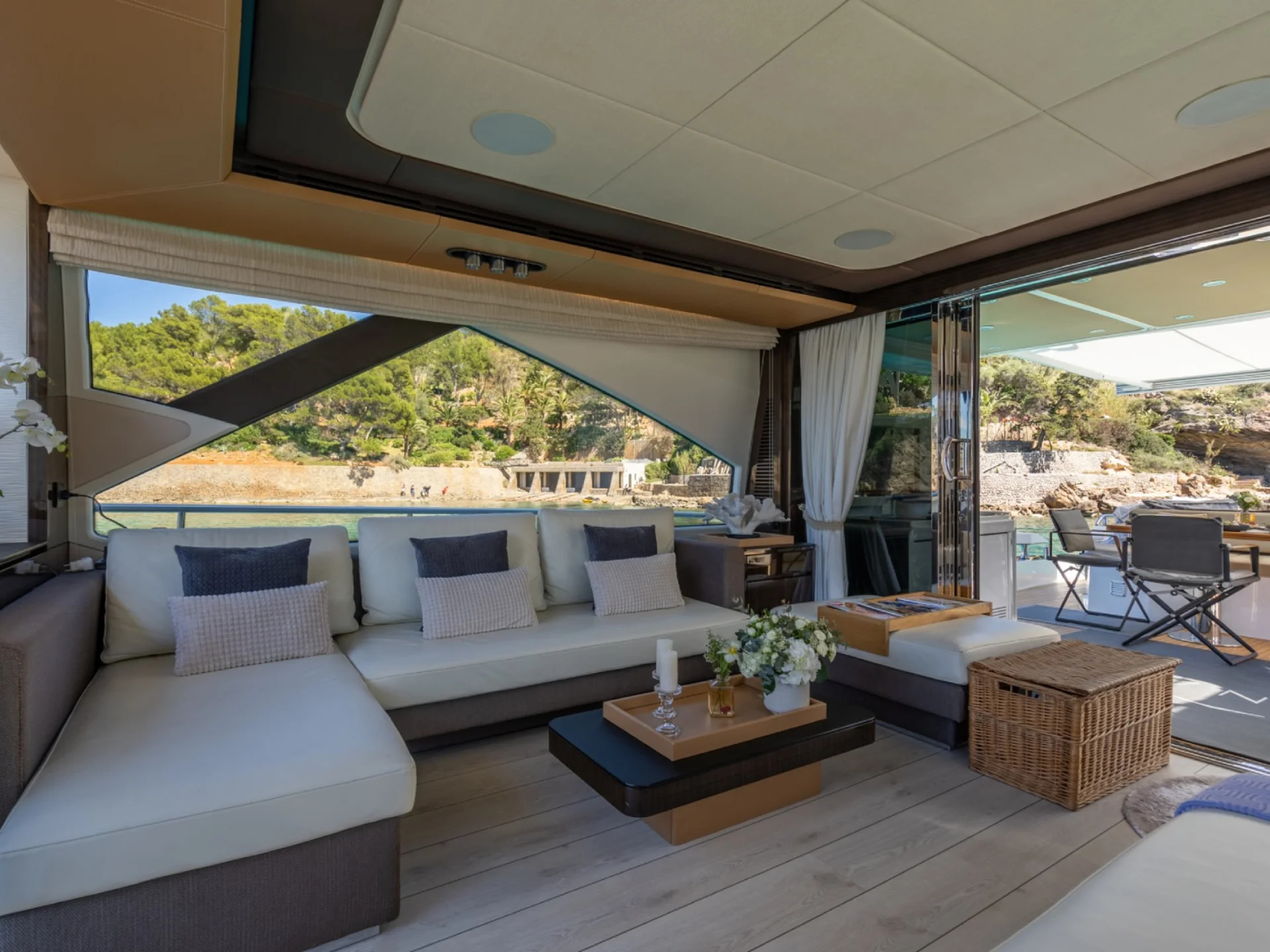 2016 Azimut 77S a noleggio (photo 9)