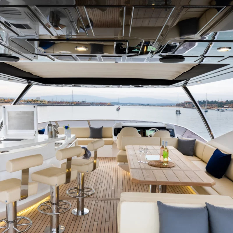 2015 Sunseeker 86 Fly na czarter (photo 20)