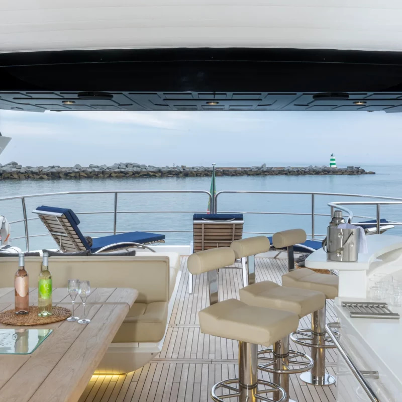 2015 Sunseeker 86 Fly na czarter (photo 21)