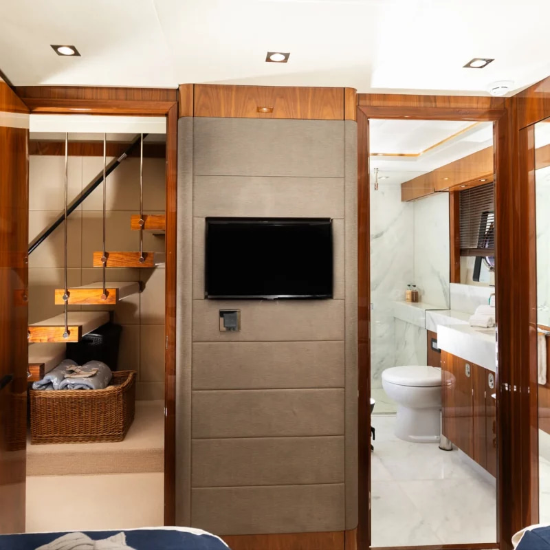 2015 Sunseeker 86 Fly na czarter (photo 30)