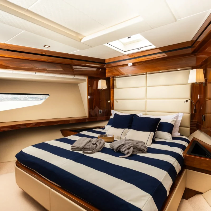 2015 Sunseeker 86 Fly na czarter (photo 34)